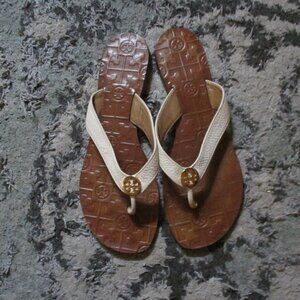 Tory Burch Ivory/ CreamThora Size 10 Flip Flops